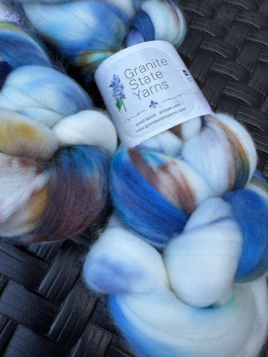 In a Canoe Sock Blend ROVING