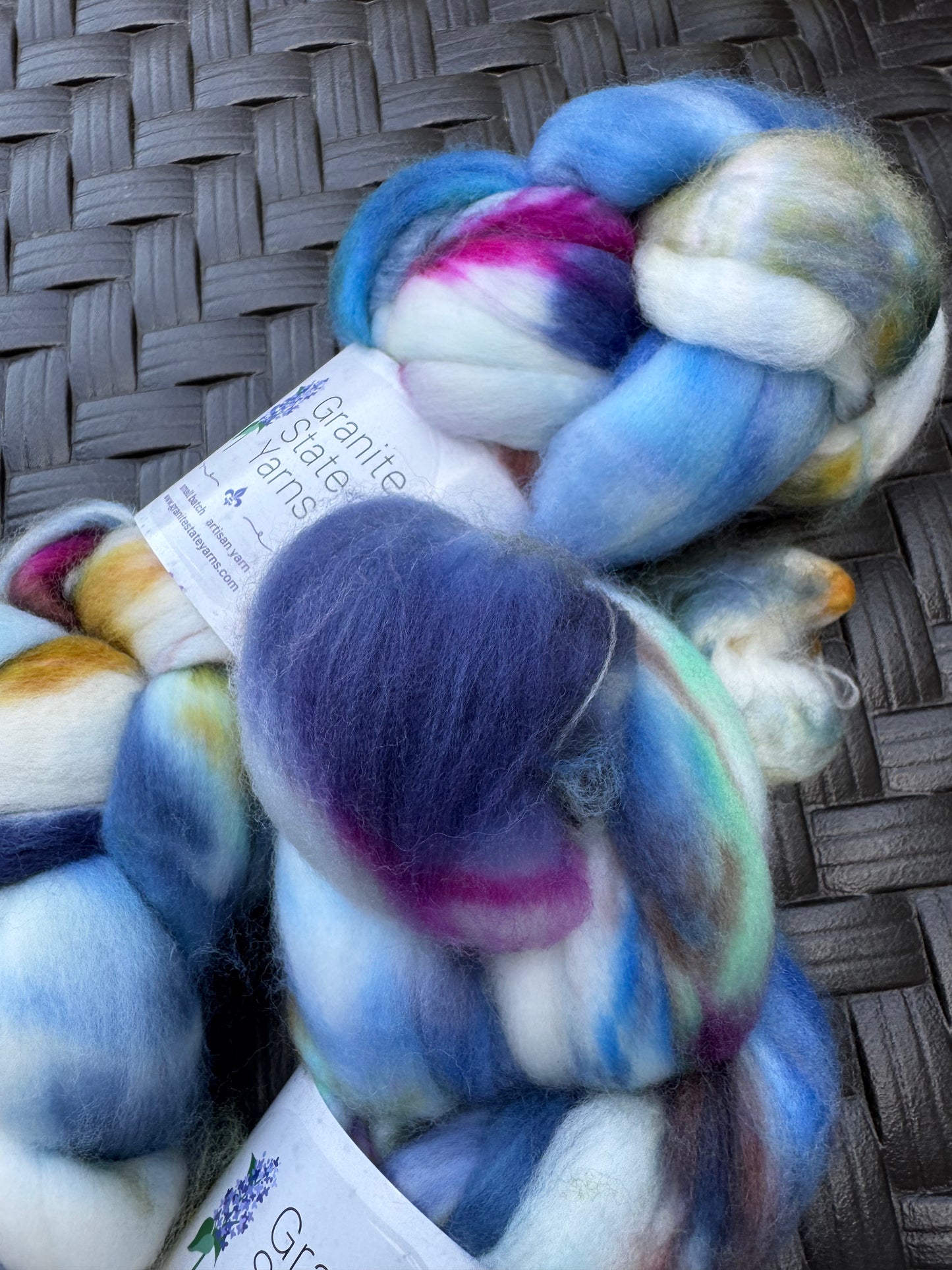 In a Canoe Sock Blend ROVING